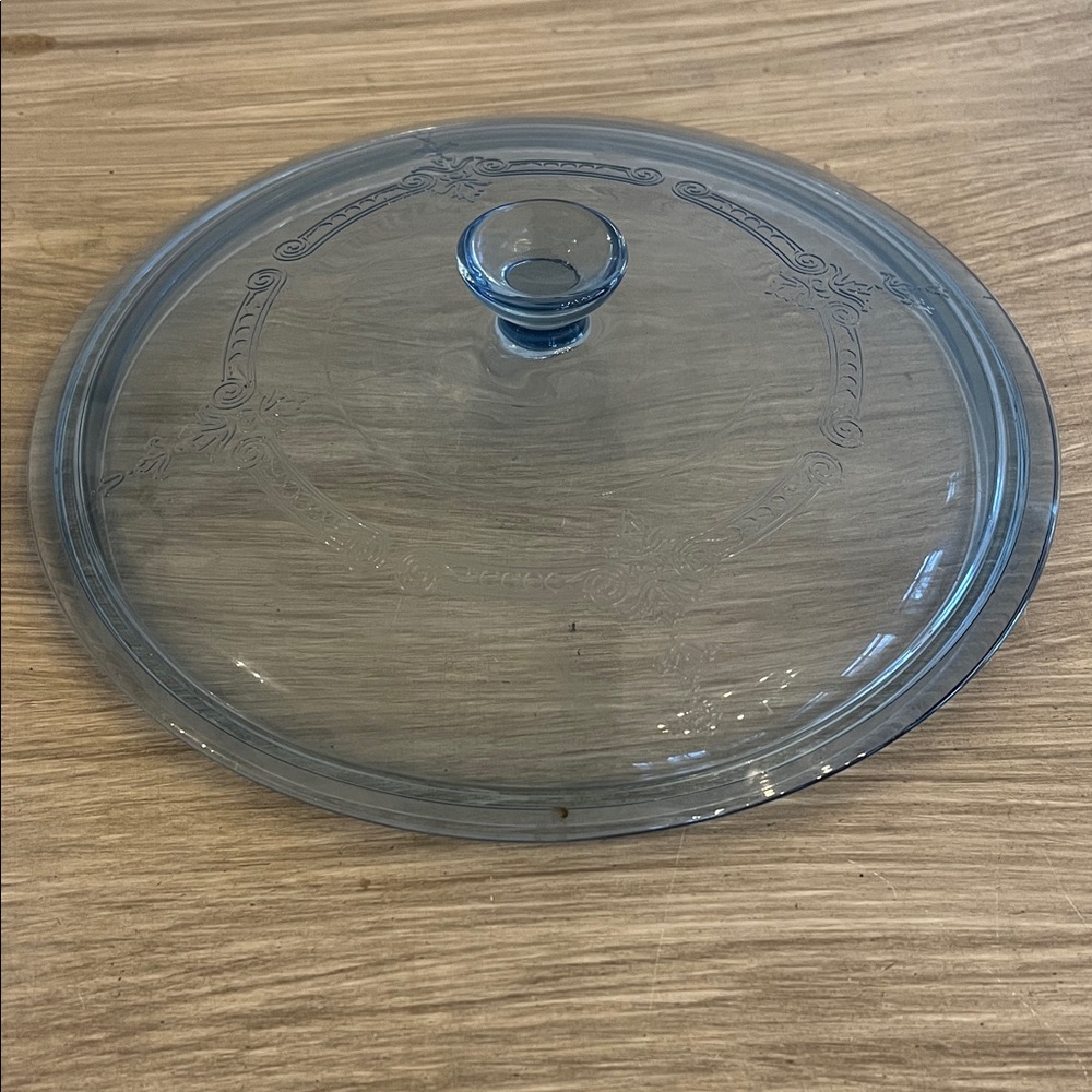 Vintage REPLACEMENT PYREX Blue Glass Lid with Handle. Philbe or Charm